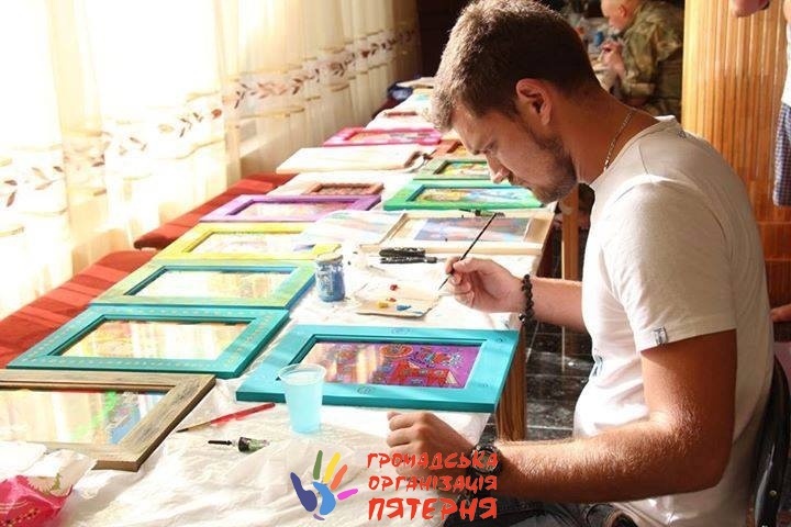Повернувшись із&nbsp;АТО, волинський боєць почав писати картини